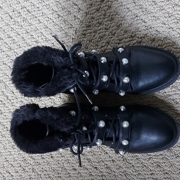 Girls fashion booties size 12. BRAND NEW in excellent condition! - Picture 1 of 5